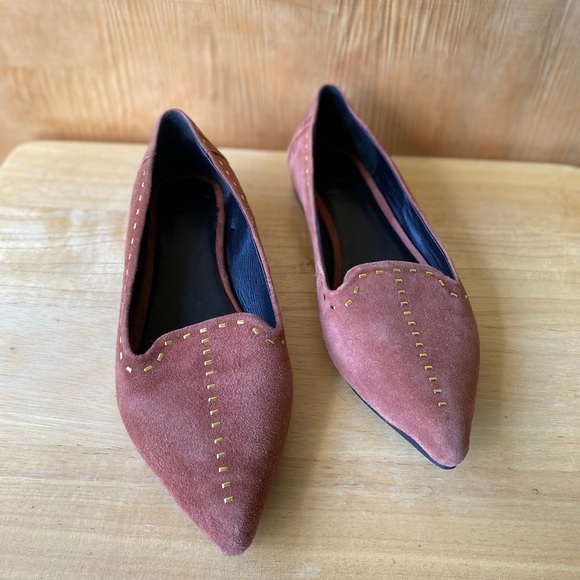 Anthropologie Shoes - Anthro Shoe The Bear Mauve Suede Flats with Gold